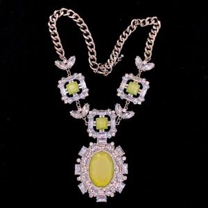 very nice and shinny necklace